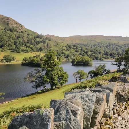 Semesterbostad Hollytree