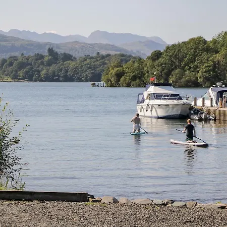 Hollytree 度假居 *