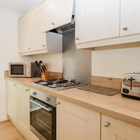 Hollytree Semesterbostad *