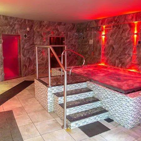 Semesterbostad Hollytree *